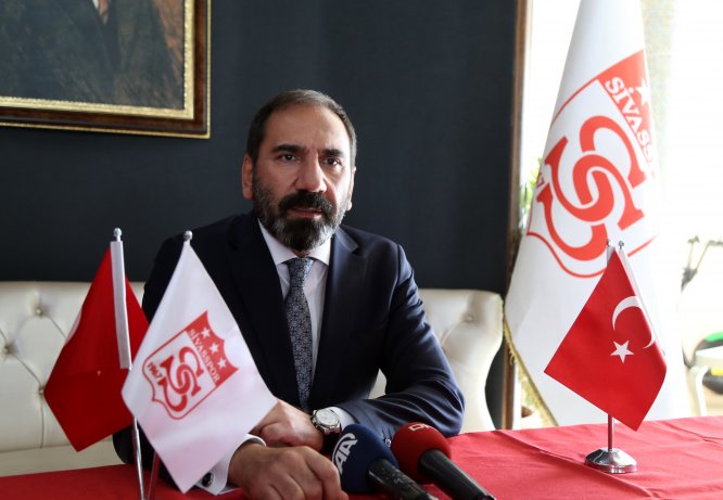 "Ligi üst sıralarda bitirmek istiyoruz"