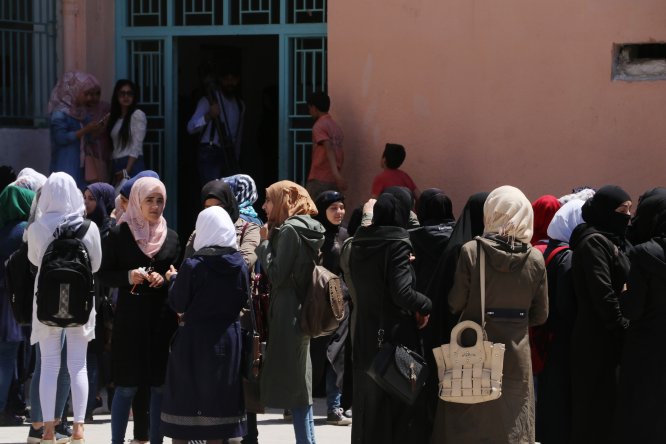 Suriye'de yaklaşık 3 bin öğrenci YÖS için ter döktü