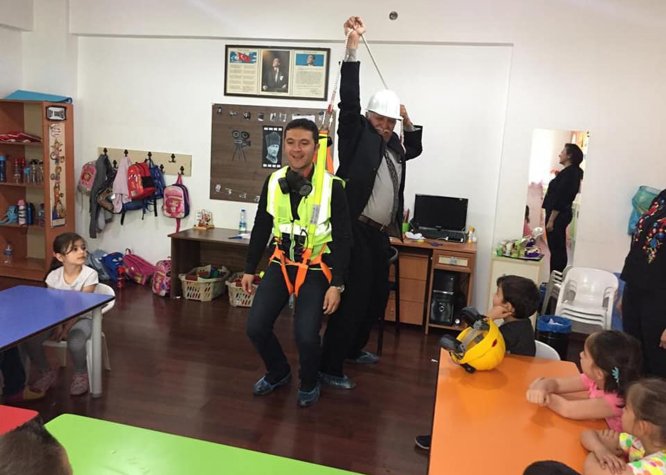 Anaokulunda çocuklara iş güvenliği anlatıldı