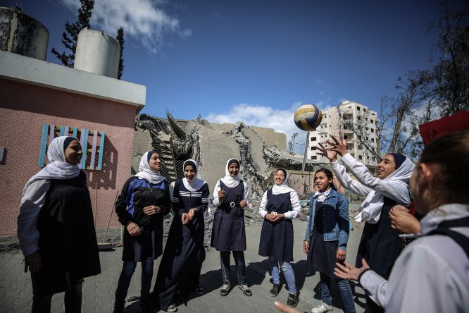 Gazze'de okullar da İsrail'in hedefi oldu