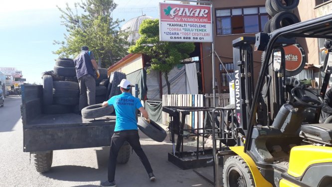 Beyşehir'de atık lastikler toplanıyor