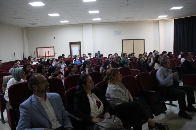 CÜ'de "Aşı ve Aşı Reddi" paneli