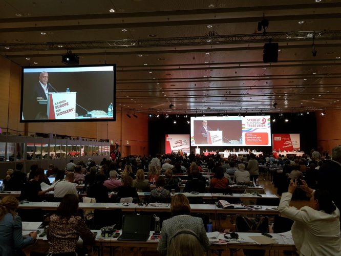 Arslan ETUC'un kongresine katıldı