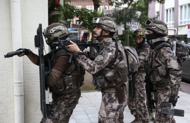 GÜNCELLEME - Vize dolandırıcılarına 8 ilde eş zamanlı operasyon