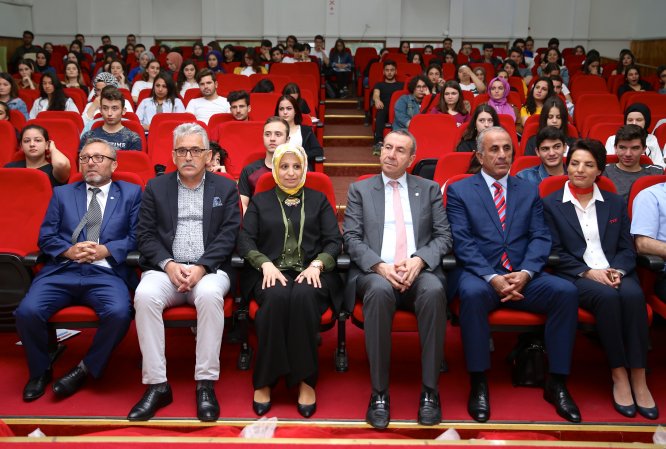 Lise öğrencileri de artık voleybol hakemi olabilecek