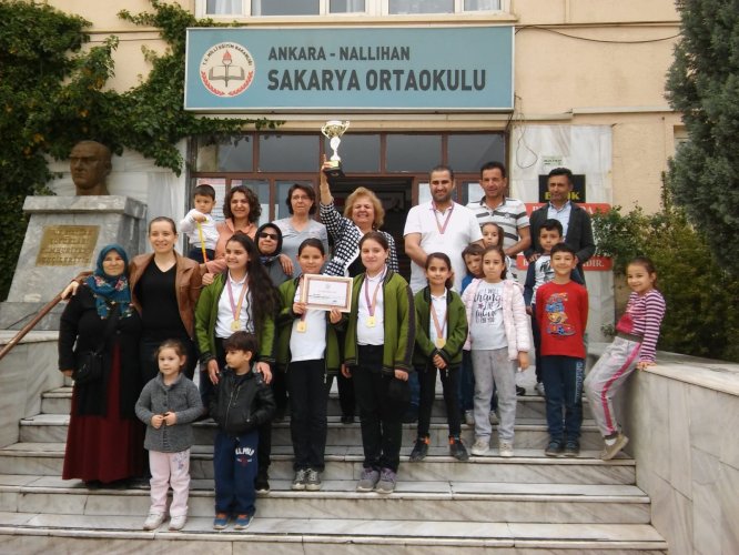 Sakarya Ortaokulu satrançta Ankara birincisi oldu