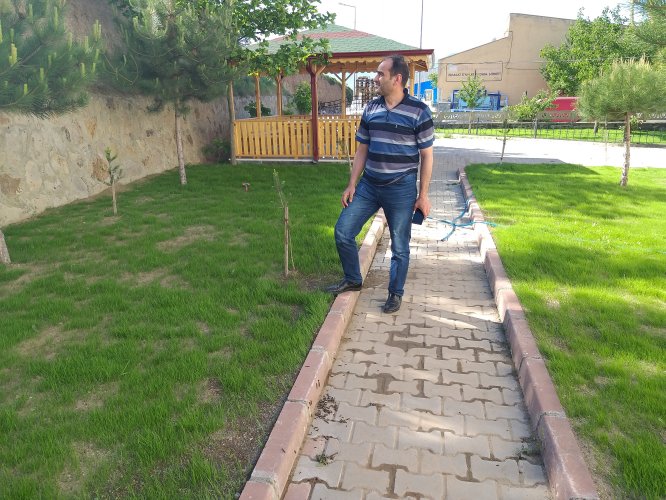 Suşehri'nde sanayi sitesinde tırtıl yoğunluğu