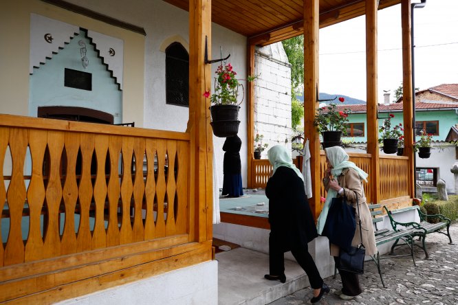 HUZUR VE BEREKET AYI RAMAZAN - Saraybosna'nın ramazan geleneği: Kadınlar mukabelesi