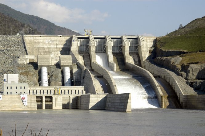 Çoruh Nehri'nden ekonomiye "enerji" aktı