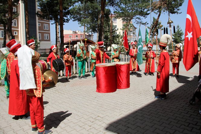 Suşehri'nde sergi açılışı