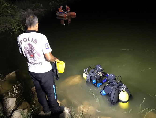 GÜNCELLEME - Bursa'da kaybolan çobanın cesedi gölette bulundu