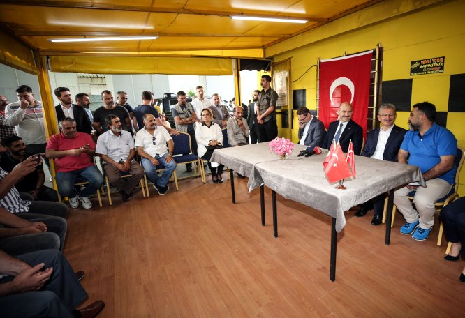 İçişleri Bakanı Süleyman Soylu'dan esnaf ziyareti
