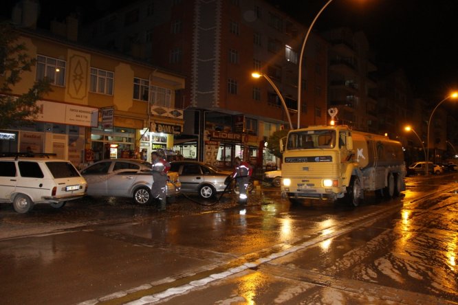 Seydişehir'de cadde ve kaldırımlarda bayram temizliği