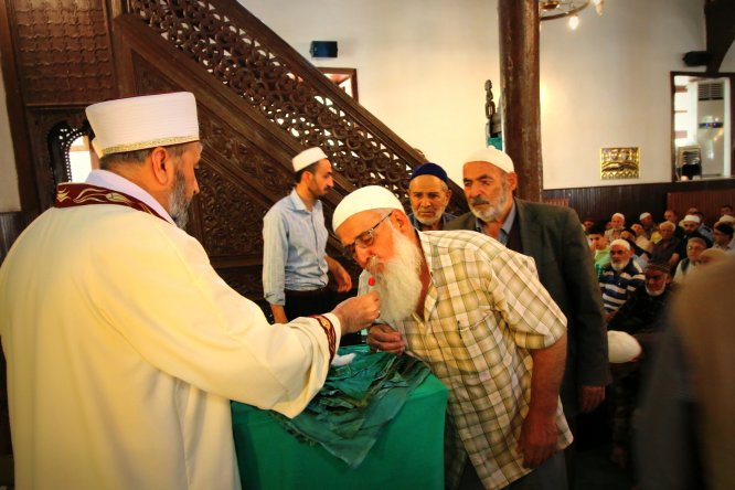 Seydişehir'de Sakal-ı Şerif arife günü erkeklerin ziyaretine açıldı