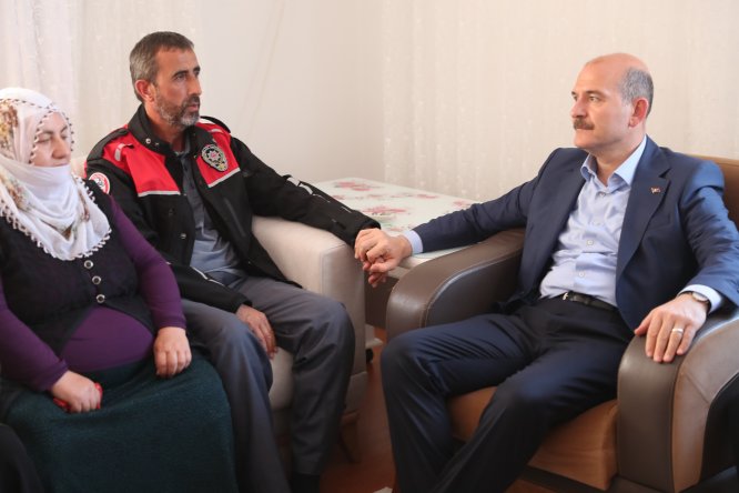 Soylu'dan şehit polisin ailesine taziye ziyareti