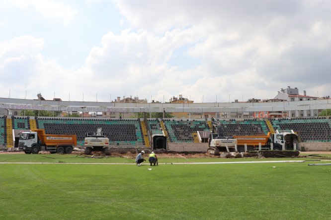 Denizli Atatürk Stadı'nda yenileme çalışmaları başladı