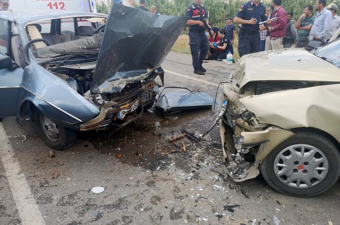 Muğla'da iki otomobil çarpıştı: 6 yaralı