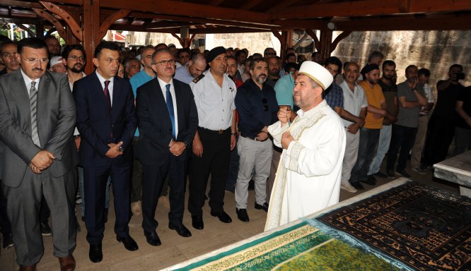 Mursi için gıyabi cenaze namazı