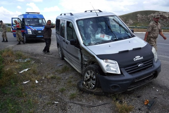 Şarkışla'da trafik kazası: 2 yaralı