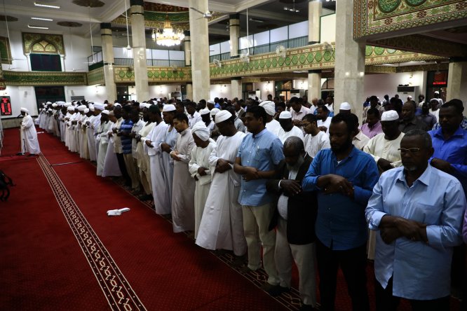 Sudan’da Mursi için gıyabi cenaze namazı kılındı