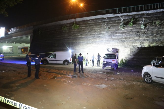 Polis 400 aracı inceleyerek cinayet şüphelisini yakaladı