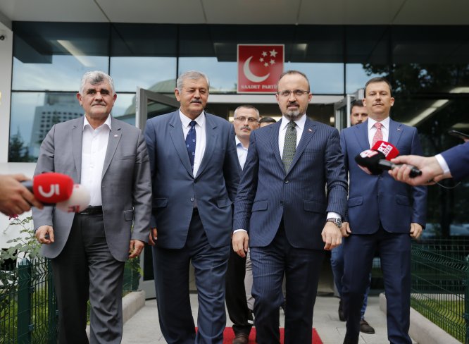 AK Parti heyetinden Saadet Partisine ziyaret