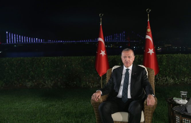 Erdoğan, sosyal medya ve televizyon ortak yayınında