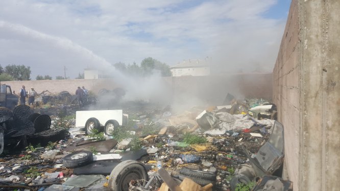 Karapınar'da depo yangını