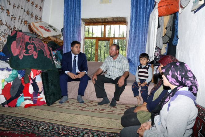 Kaymakam Bozkurtoğlu'ndan ev ziyaretleri