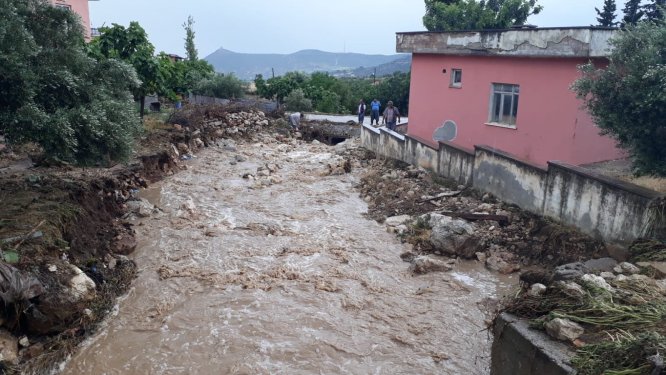 Mersin'deki şiddetli yağış