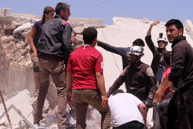 İdlib'e hava saldırıları sürüyor: 5 ölü