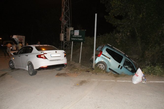 Samsun'da otomobil ile hafif ticari araç çarpıştı: 5 yaralı