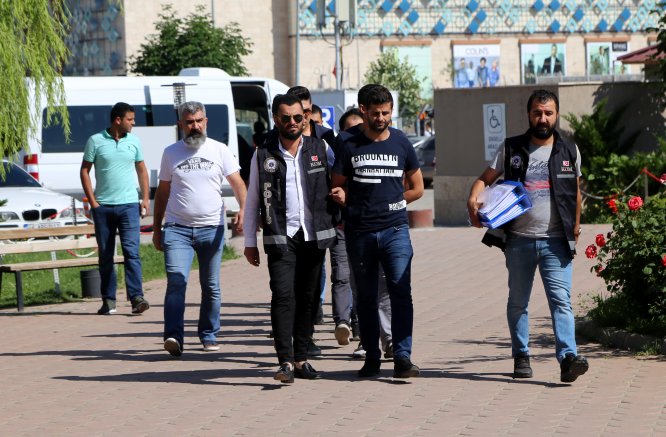 FETÖ'nün "öğrenci yapılanması"na yönelik operasyon