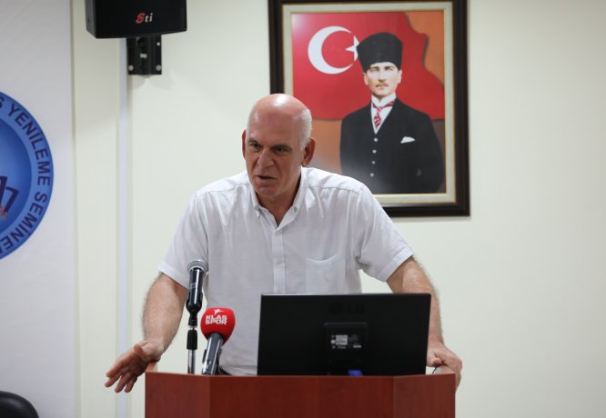 Hentbolun başarılı antrenörleri sertifikalarını aldı