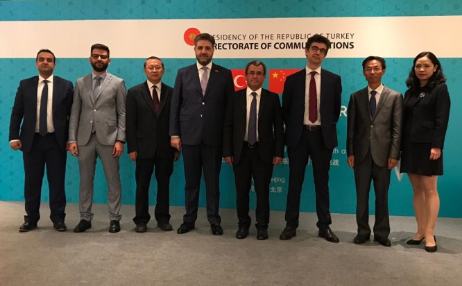 Pekin'de "Türkiye Konuşmaları" paneli