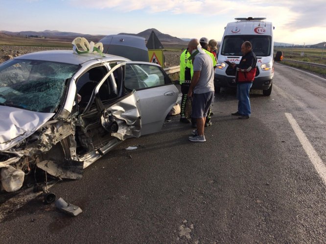 Ulaş'ta trafik kazası: 6 yaralı