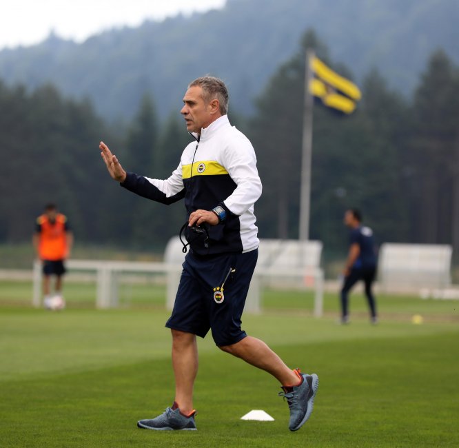 Fenerbahçe, Topuk Yaylası'ndaki ilk antrenmanını yaptı