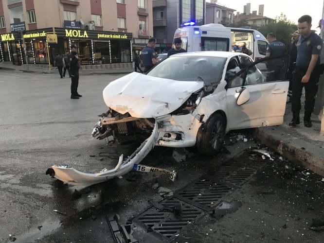 Başkentte trafik kazası: 8 yaralı