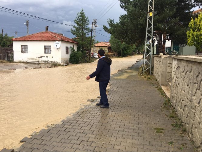 Çankırı'da sağanak sele neden oldu