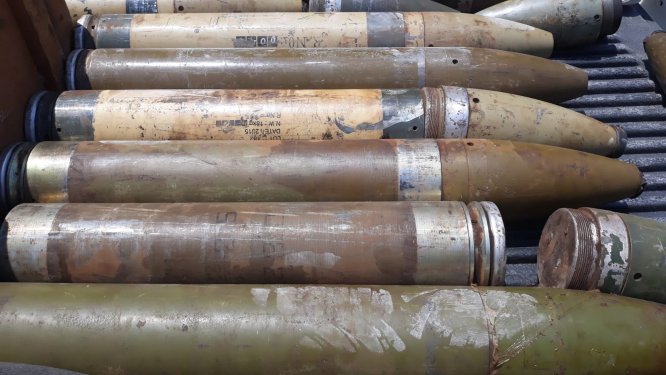 Terör örgütü YPG/PKK'ya ait füze ve patlayıcılar ele geçirildi