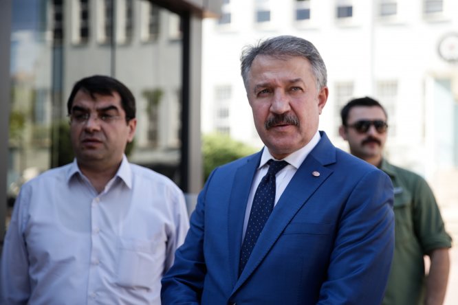 İzmir merkezli göçmen kaçakçılığı operasyonu