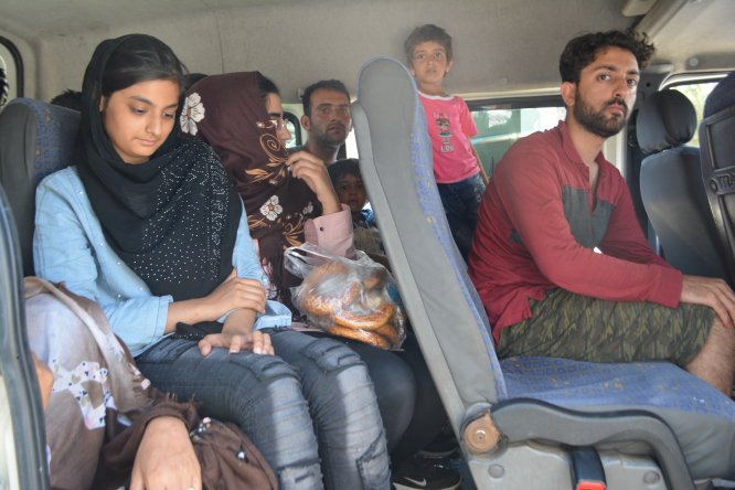 Balıkesir'de 65 düzensiz göçmen yakalandı