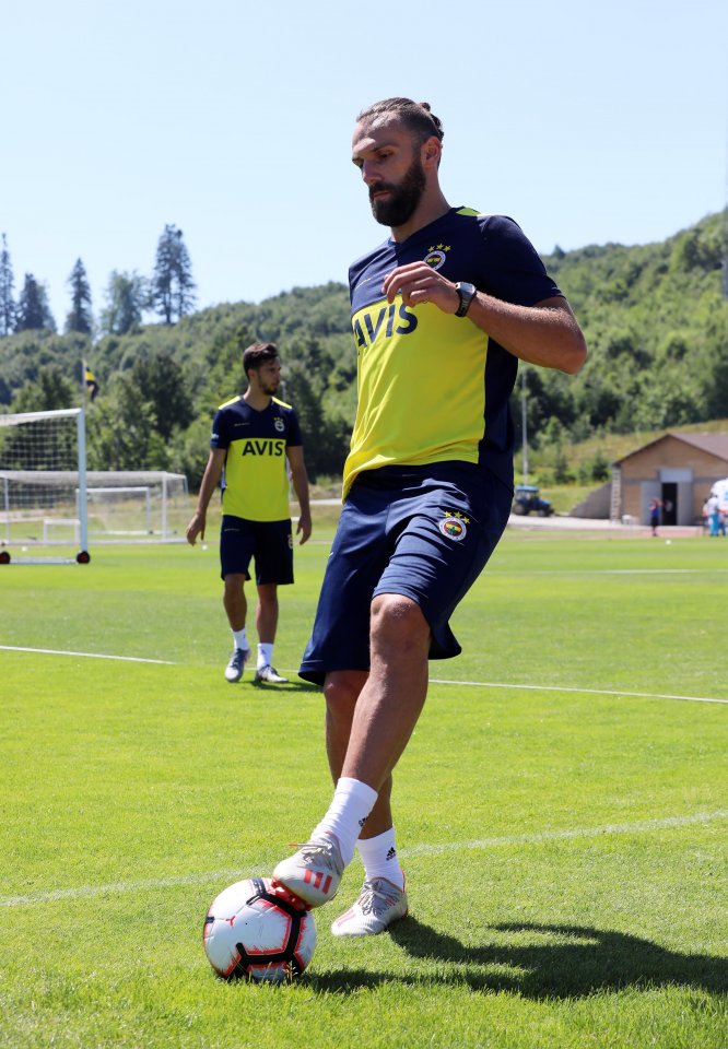 Fenerbahçe'de yeni sezon hazırlıkları