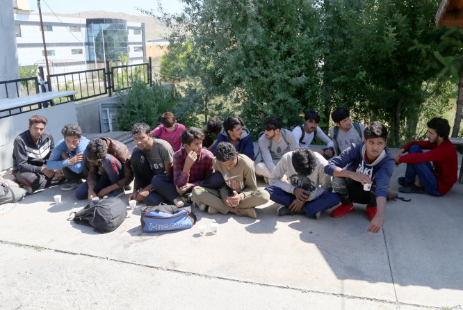 Sivas'ta 15 düzensiz göçmen yakalandı