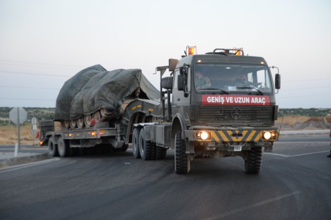 Suriye sınırına askeri sevkiyat