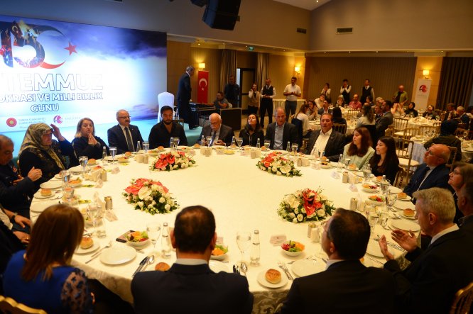 Eskişehir'de şehit aileleri ve gaziler onuruna yemek