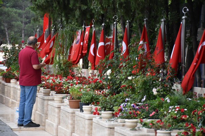 15 Temmuz şehitleri dualarla anıldı