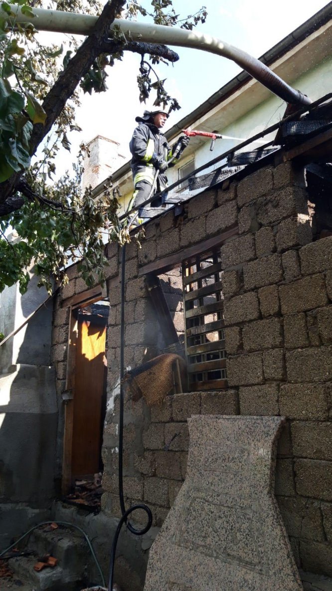 Kırşehir'de depo yangını