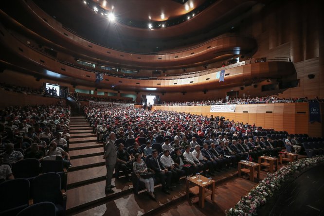 "Hak-İş'e karşı bir savaş verilmektedir"