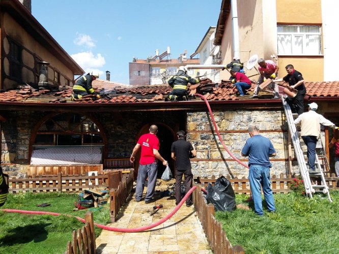 Seydişehir Adile Baysal Kültürevi'nde yangın